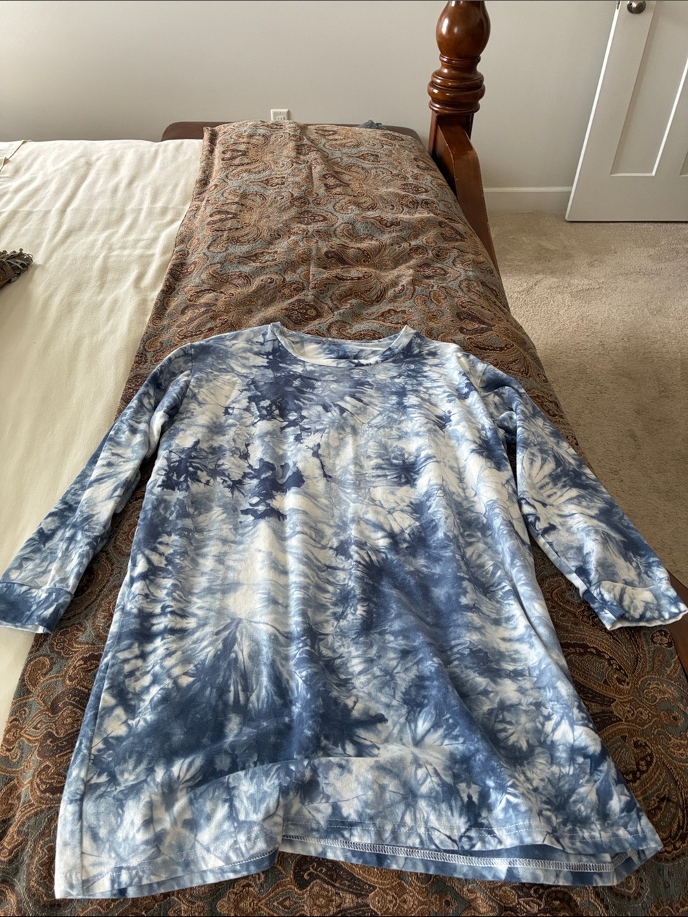 Fashion Nova Blue and White Tie-Dye Long Sleeve Tunic